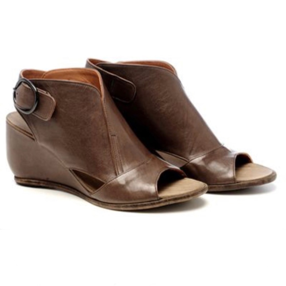 Argila Pepe Monjo Peep Toe Buckle Wedges